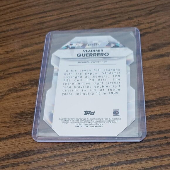 2022 Topps Series 1 Vladimir Guerrero Diamond Greats Die-Cut Foil card # DGDC-14 - Picture 3 of 3